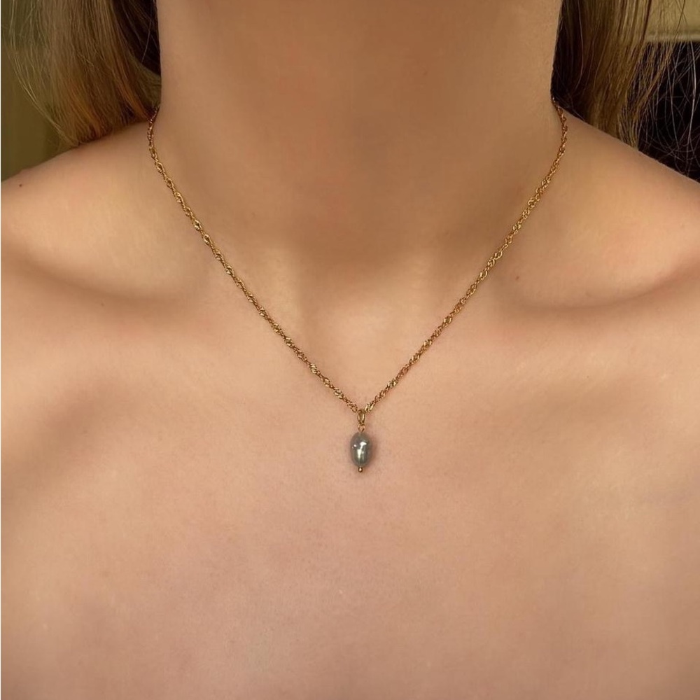Gold Grey Pearl Pendant Necklace